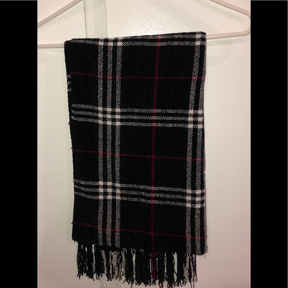 Brand new plaid scarf for sale